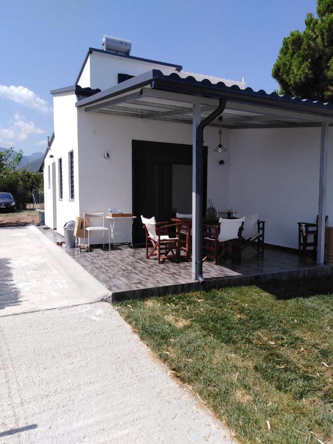 Villa Σπίτι Με Σοφίτα Μπροστά Στη Θάλασσα Trápeza Esterno foto