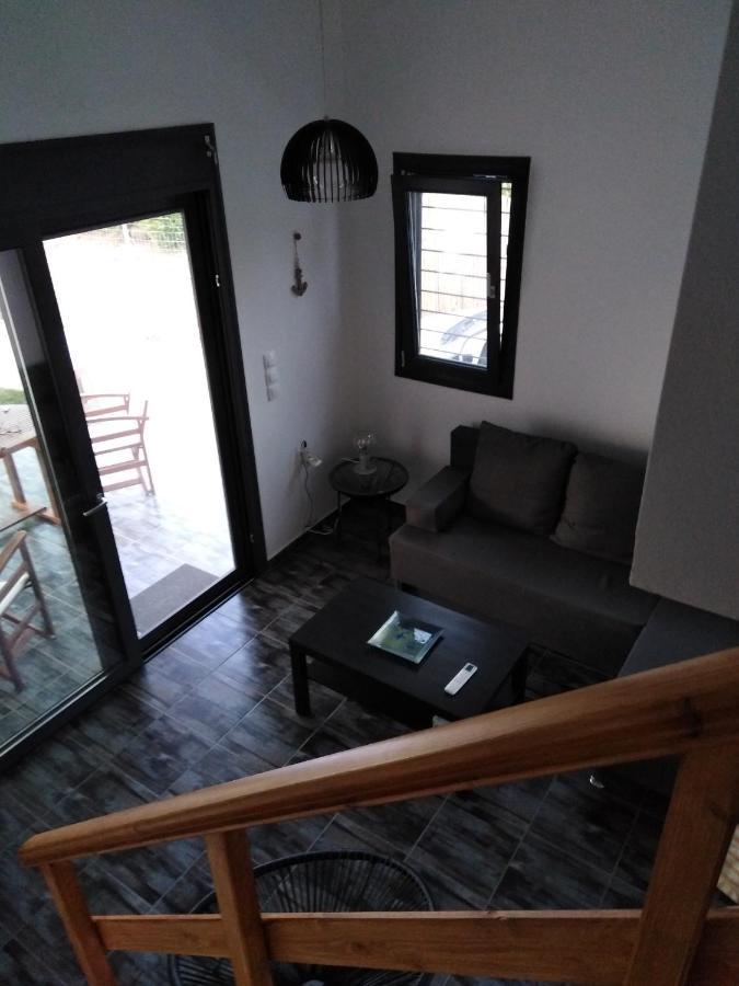 Villa Σπίτι Με Σοφίτα Μπροστά Στη Θάλασσα Trápeza Esterno foto